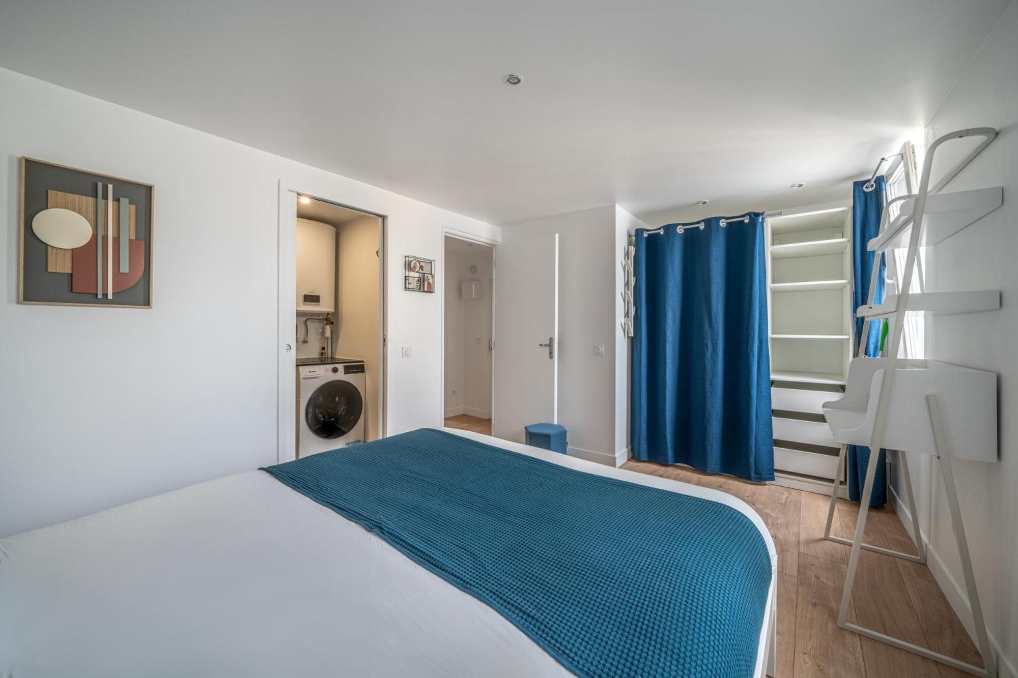 Le Versailles Soleil Classe 3 Etoiles Charme & Vue Chapelle Royale Екстериор снимка