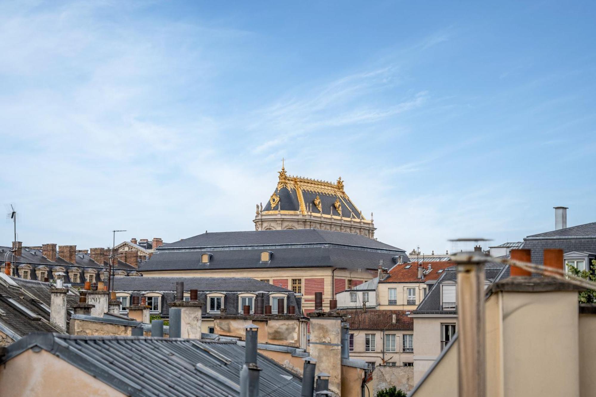 Le Versailles Soleil Classe 3 Etoiles Charme & Vue Chapelle Royale Екстериор снимка